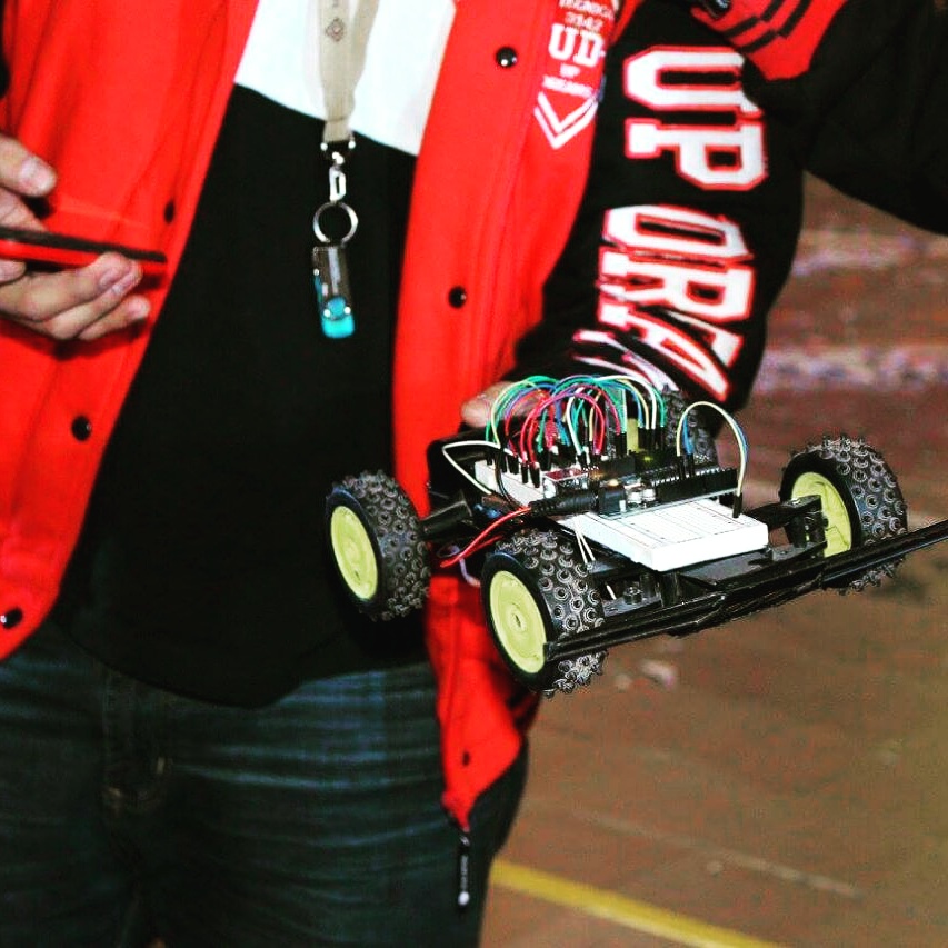 Presentación Auto Arduino 2017